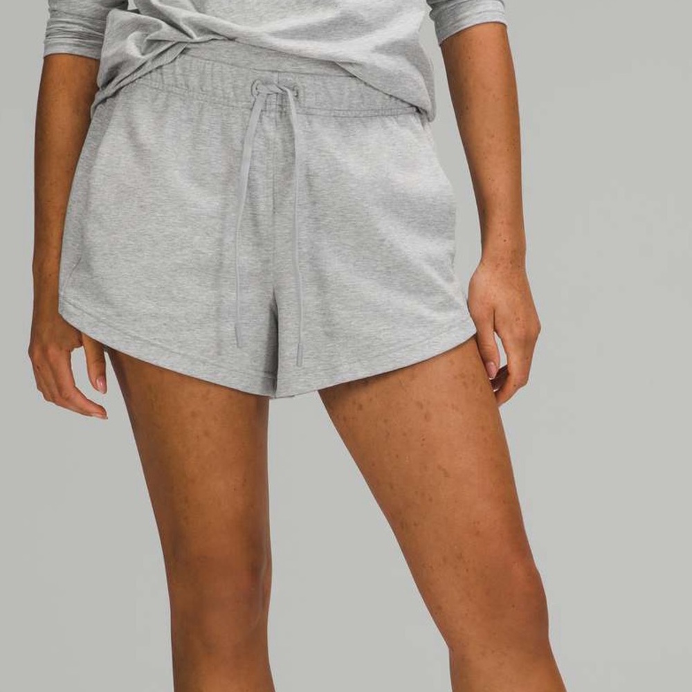Inner glow high rise shorts